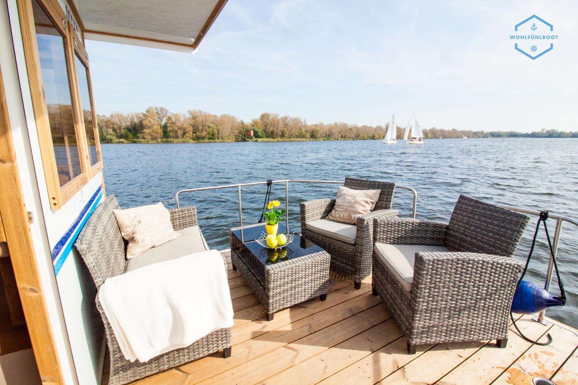 Wohlfuehlboot Hausboot - Festlieger Im Hafen Bad Saarow - Wc An Bord, Dusche An Land Hotel Kültér fotó