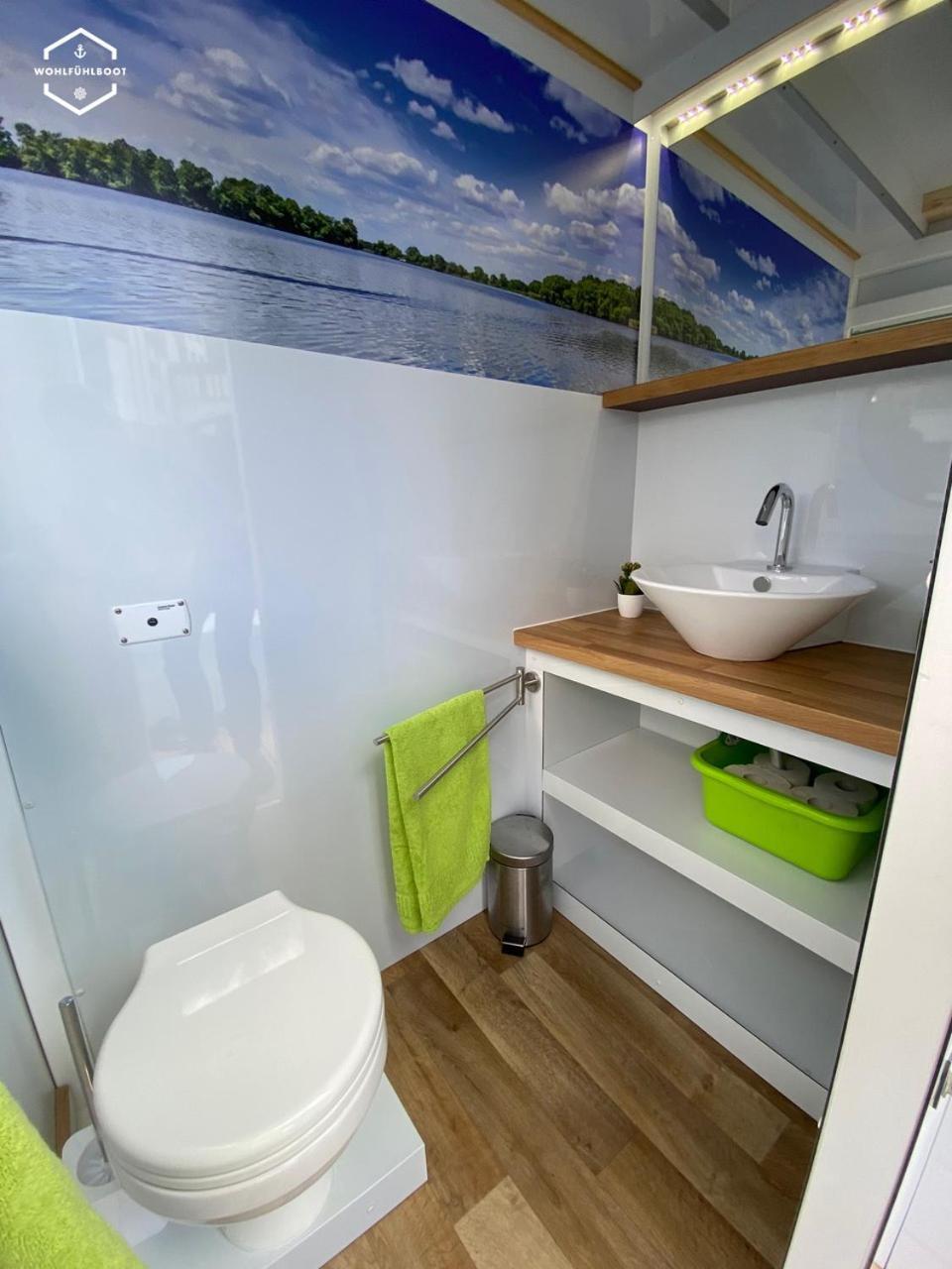 Wohlfuehlboot Hausboot - Festlieger Im Hafen Bad Saarow - Wc An Bord, Dusche An Land Hotel Kültér fotó