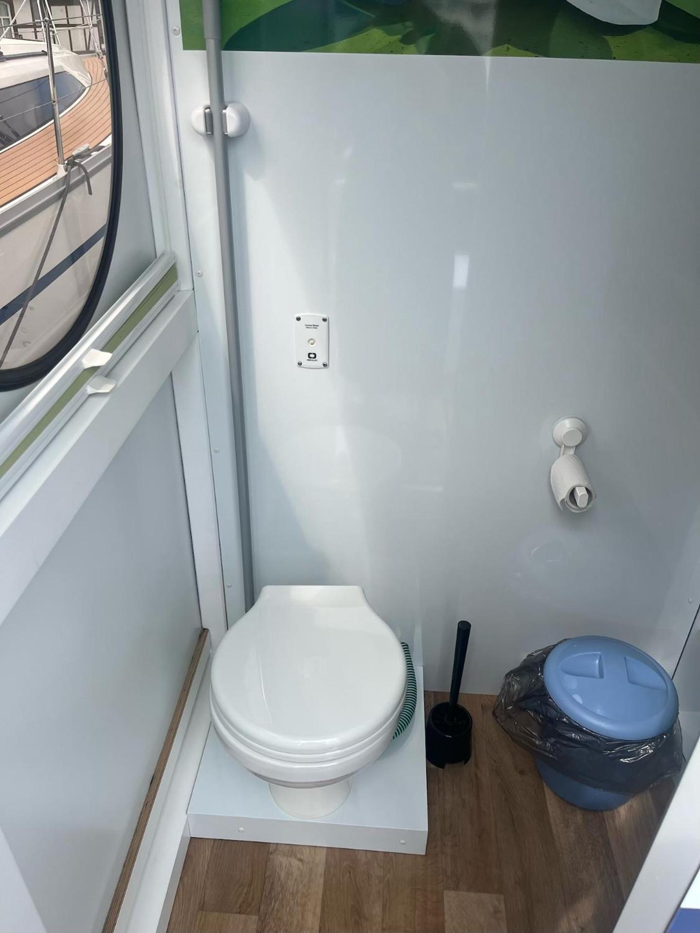 Wohlfuehlboot Hausboot - Festlieger Im Hafen Bad Saarow - Wc An Bord, Dusche An Land Hotel Kültér fotó